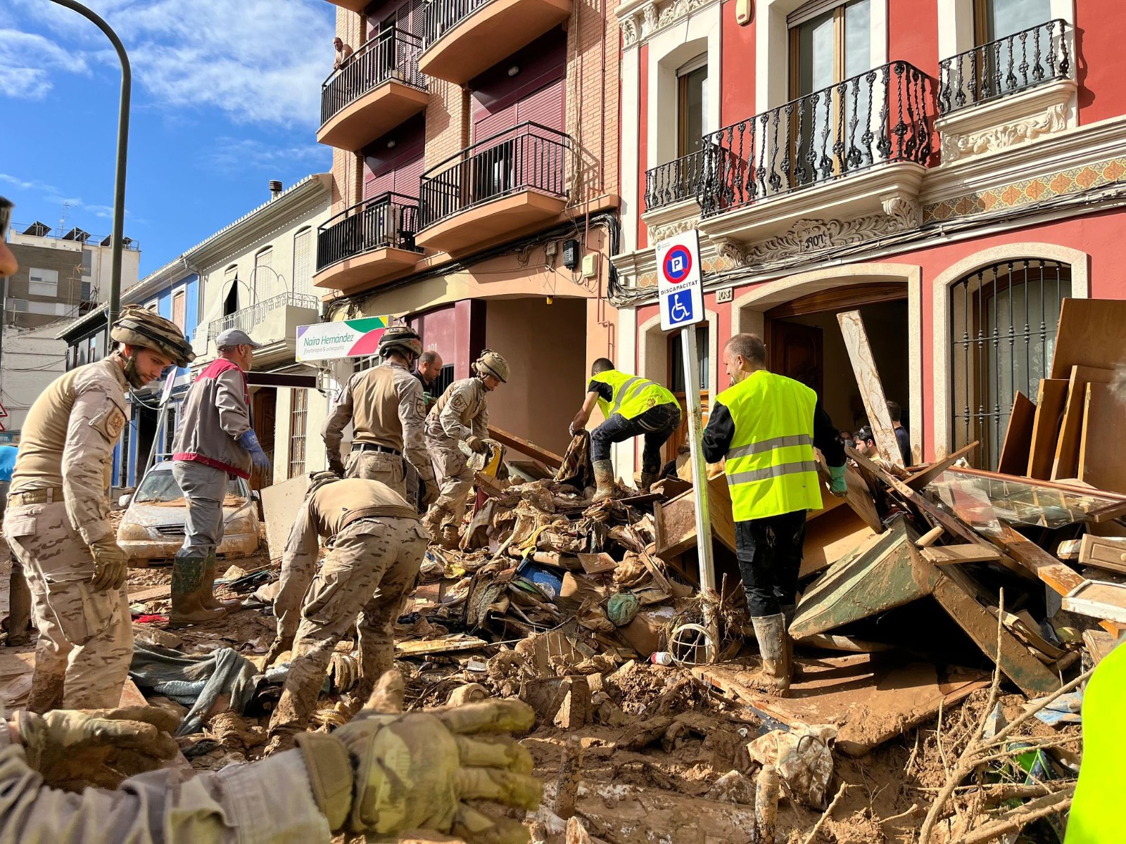 Imagen limpieza DANA Comunidad Valenciana 2024