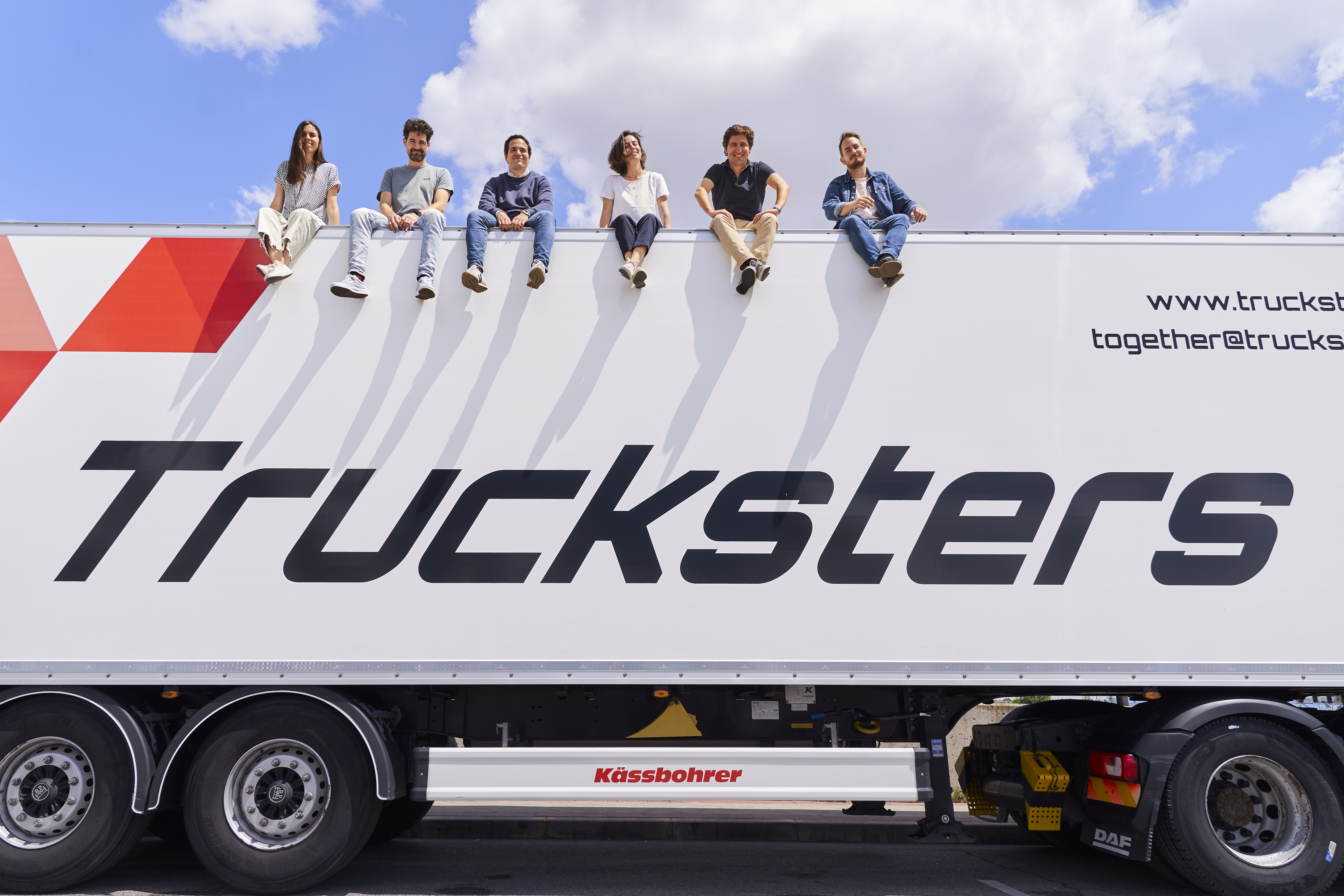 camión empresa Trucksters, operador de transporte de mercancías de larga distancia 