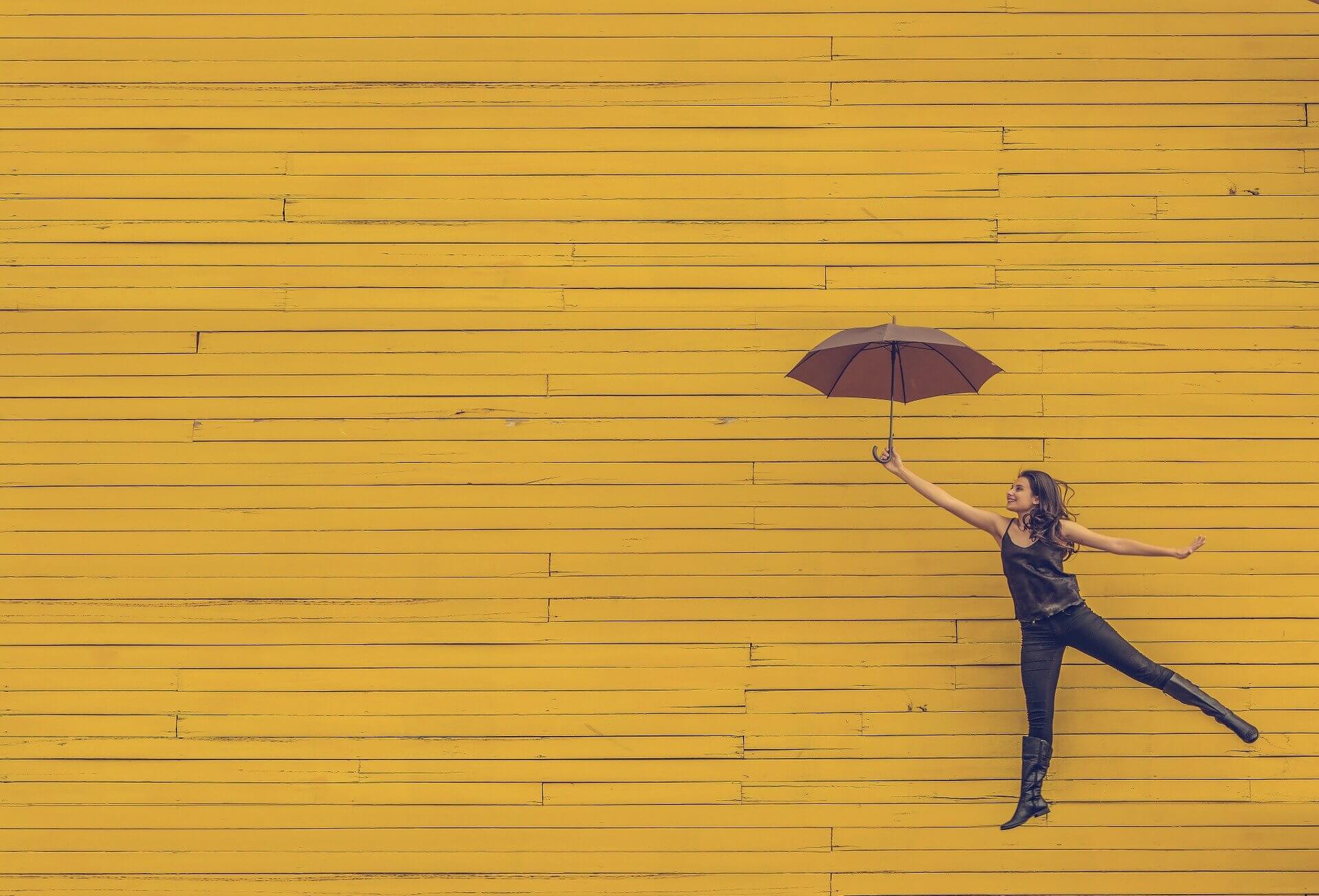 Mujer con los colores del ICO